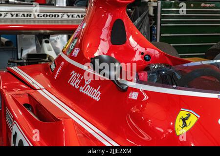 Niki Laudas 1975 F1 Titelgewinnerer Ferrari 312T in den Boxen des historischen Grand Prix von Monaco Stockfoto