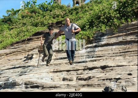 JOSH HUTCHERSON, Dwayne Johnson, Reise 2: Die geheimnisvolle Insel, 2012 Stockfoto