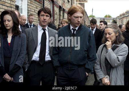 ANDREA RISEBOROUGH, AIDAN GILLEN, DOMHNALL GLEESON, BRID BRENNAN, Shadow Dancer, 2012 Stockfoto