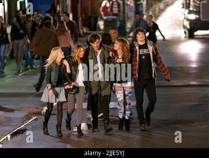 ASHLEY HINSHAW, MILEY CYRUS, DOUGLAS BOOTH, ASHLEY GREENE, ADAM G. SEVANI, LOL, 2012 Stockfoto