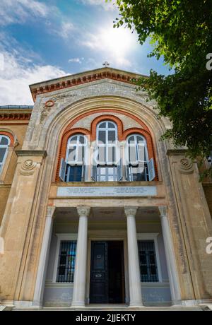 Istanbul, Türkei - 19 2022. Juni: Fassade des Griechisch-Orthodoxen Seminars (Türkisch: Rum Ortodoks Ruhban Okulu) Stockfoto