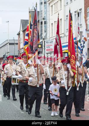 Highfield Loyalists Standard Bearers Orange Day Parade !2.. Juli Stockfoto