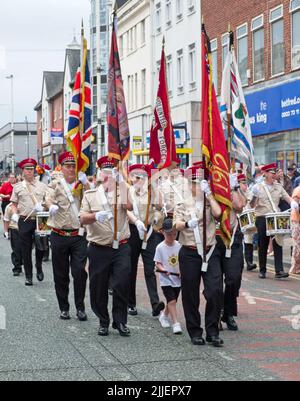 Highfield Loyalists Standard Bearers Orange Day Parade !2.. Juli Stockfoto