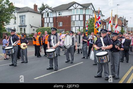 Orangefarbene Parade der Akkordeonband-Band des Duke of Lancaster !2.. Juli Stockfoto