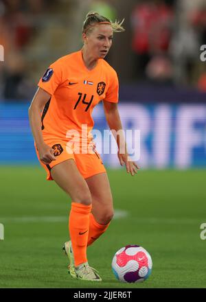 Rotherham, England, 23.. Juli 2022. Jackie Groenen aus den Niederlanden während des Spiels der UEFA Women's European Championship 2022 im New York Stadium, Rotherham. Bildnachweis sollte lauten: Jonathan Moscrop / Sportimage Stockfoto