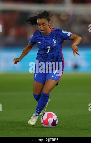 Rotherham, England, 23.. Juli 2022. Sakina Karchaoui aus Frankreich während des Spiels der UEFA Women's European Championship 2022 im New York Stadium, Rotherham. Bildnachweis sollte lauten: Jonathan Moscrop / Sportimage Stockfoto