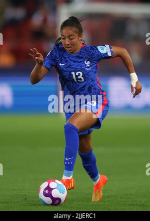 Rotherham, England, 23.. Juli 2022. Selma Bacha aus Frankreich während des Spiels der UEFA Women's European Championship 2022 im New York Stadium, Rotherham. Bildnachweis sollte lauten: Jonathan Moscrop / Sportimage Stockfoto