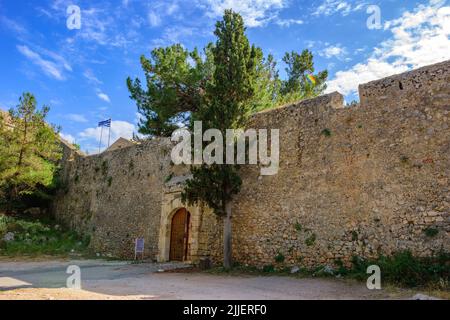 Blick von der Burg von Pylos. Es ist eine der am besten erhaltenen Burgen in Griechenland. New Navarino oder Niokastro, in der Nähe des Eingangs des Hafens von Stockfoto