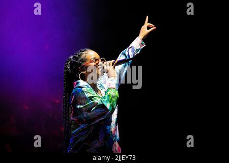 Anfiteatro del Vittoriale Italien 25. Juli 2022 H.E.R. live im Gardone Riviera Brescia © Andrea Ripamonti / Alamy Stockfoto