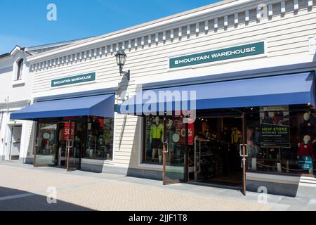 Mountain Warehouse Store im McArthur Glen Designer Outlet Stockfoto