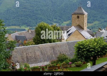 Mont Village, Louron Valley, Orkitanie, Pyrenäen-Gebirge, Frankreich Stockfoto