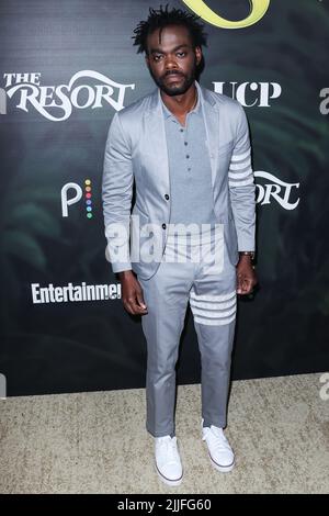 Hollywood, Usa. 25.. Juli 2022. HOLLYWOOD, LOS ANGELES, KALIFORNIEN, USA - 25. JULI: Der amerikanische Schauspieler William Jackson Harper kommt bei der Premiere von Los Angeles für die Originalserie „The Resort“ von Pfacock, UCP und Entertainment Weekly, die am 25. Juli 2022 im Hollywood Roosevelt Hotel in Hollywood, Los Angeles, Kalifornien, USA, stattfand. (Foto von Xavier Collin/Image Press Agency) Quelle: Image Press Agency/Alamy Live News Stockfoto