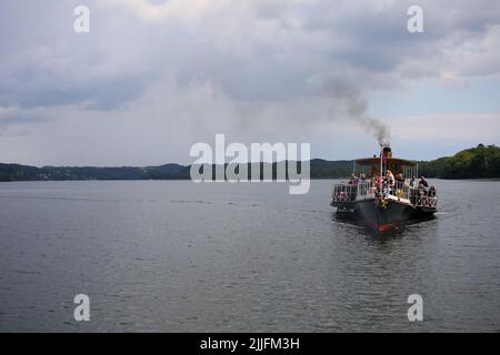 Der Raddampfer SS Hjejlen, einer der ältesten funktionsfähigen Raddampfer der Welt, segelt seit 1861 Passagiere in Silkeborg. Stockfoto