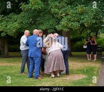 Hochzeitsfeier im Beacon Park in Lichfield, Staffordshire, Großbritannien Stockfoto