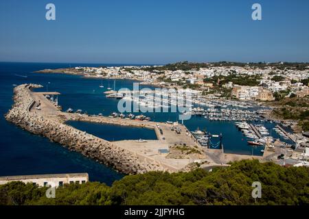 Luftaufnahme der Stadt Santa Maria di Leuca in Salento, Apulien, Italien Stockfoto