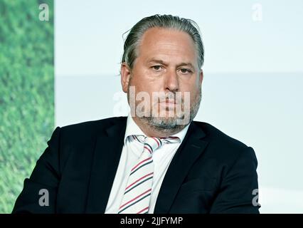 Berlin, Deutschland. 26.. Juli 2022. Fußball: Ilja Kaenzig, Geschäftsführerin des VfL Bochum 1848, spricht beim Nachhaltigkeitsforum der Deutschen Fußball-Liga DFL. Kredit: Britta Pedersen/dpa/Alamy Live Nachrichten Stockfoto