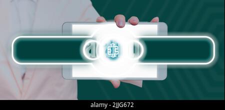 Geschäftsfrau Zeigt Tablet Mit Futuristischem Display Und Jigsaw Piece Symbol Präsentiert Lösungen. Woman Holding Pad Präsentiert Wichtige Strategien Stockfoto