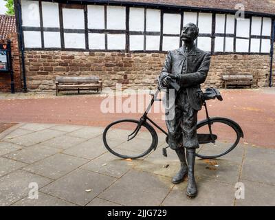 Edward Elgar Statue in der Kathedrale Close Hereford Herefordshire England Stockfoto