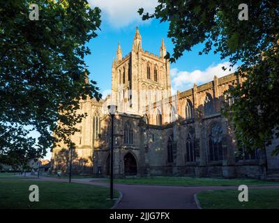 Die Cathedral Church of St Mary und St Ethelbert von der Cathedral Close Hereford Herefordshire England Stockfoto