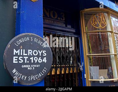 Milroys, Londons Oldest Whisky Specialist, Est 1964, Milroys Whisky Shop , 3 Greek St, London, England, UK, W1D 4NX Stockfoto