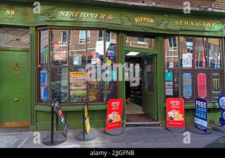 Rippon, Traditional Soho Stationer & newsagent, 88 Dean Street, London, England, Großbritannien, W1D 3ST Stockfoto