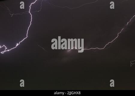 Before the Storm - Donnerschlag bei Nacht Stockfoto