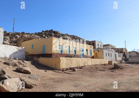 Schöne nubische Häuser in Heissa Island, Assuan, Ägypten Stockfoto