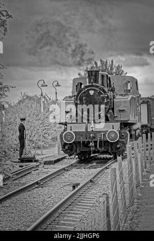 4015 Karels Dampfzug bei Avon Valley Railway Stockfoto