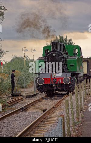 4015 Karels Dampfzug bei Avon Valley Railway Stockfoto