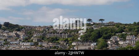 Penzance, Cornwall, England, Großbritannien. 2022. Blick auf Penzance in Richtung Newlyn, Cornwall. Stockfoto