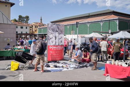 Sonntagmorgen Flohmarkt Sant Ambroglo Florenz Italien Stockfoto