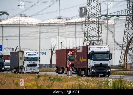 Maasvlakte Hafen von Rotterdam, Mississippihaven, Massengutbereich, HES Hartel Tanklager, Tanklager für Erdölprodukte, Autobahn A15, Europaweg, Truc Stockfoto