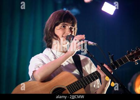 26. Juli 2022, Toronto, Ontario, Kanada: Die amerikanische Singer-Songwriterin Claire Elizabeth Cottrill, professionell bekannt als Clairo, spielte eine ausverkaufte Show bei History in Toronto. Im Bild: CLAIRO (Bild: © Angel Marchini/ZUMA Press Wire) Stockfoto