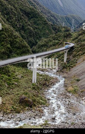 Blick vom Aussichtspunkt Otira Viaduct, Arthur’s Pass National Park, Canterbury, South Island Stockfoto