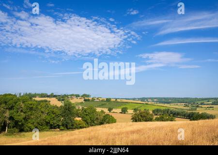 Auf dem 1066 Country Walk von Icklesham über den hohen weald und das Brede Valley East Sussex Südostengland Stockfoto