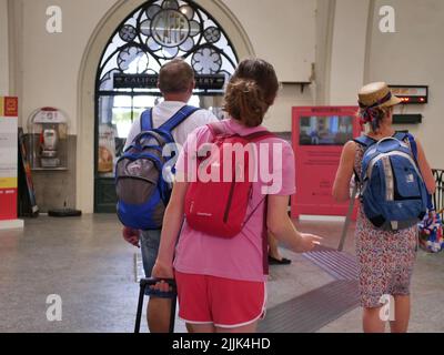 Upper Bergamo viele Touristen besuchen die Stadt im heißen Sommer Stockfoto