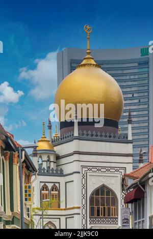 Der goldene Dom der Sultan-Moschee in Singapur Stockfoto