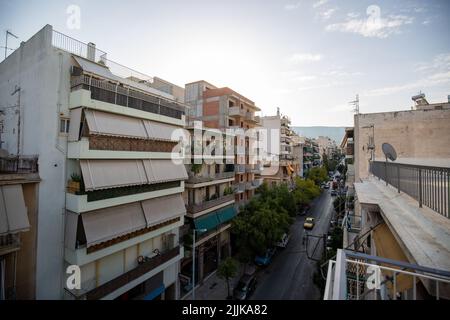 Eine schöne Aufnahme von Straßen und Gebäuden auf der Insel Hydra, Athness, Griechenland Stockfoto