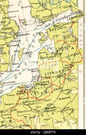 Atlaskarte 1930 der baltischen Staaten - Estland, Lettland (Livland), Litauen (Kurland, Kurland) - angrenzend an Sowjetrussland. Stockfoto