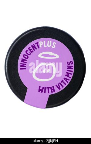 Blick auf eine Flasche Innocent Power auf den Purple Granatapfel, Himbeere, Apfel, Rosenwasser + Vitamine Saft Getränk isoliert auf weißem Hintergrund Stockfoto