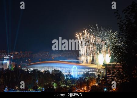 Schönes Feuerwerk am Ende eines Musikfestivals in Cluj Napoca Stockfoto