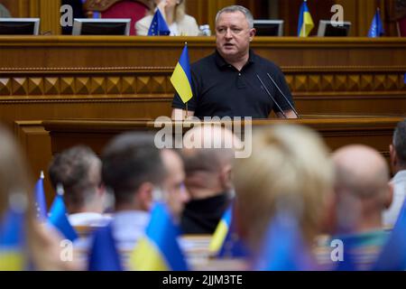 Kiew, Ukraine. 27.. Juli 2022. Der ukrainische Generalbundesanwalt Andriy Kostin spricht bei seiner Nominierungsabstimmung am 27. Juli 2022 in Kiew, Ukraine, an die Werchowna Rada oder das ukrainische parlament. Kredit: Ukrainisches Presidential Press Office/Ukraine Presidency/Alamy Live News Stockfoto