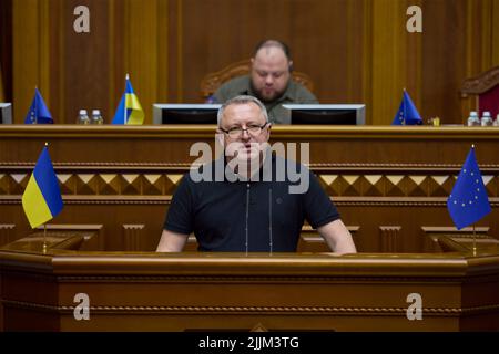 Kiew, Ukraine. 27.. Juli 2022. Der ukrainische Generalbundesanwalt Andriy Kostin spricht bei seiner Nominierungsabstimmung am 27. Juli 2022 in Kiew, Ukraine, an die Werchowna Rada oder das ukrainische parlament. Kredit: Ukrainisches Presidential Press Office/Ukraine Presidency/Alamy Live News Stockfoto