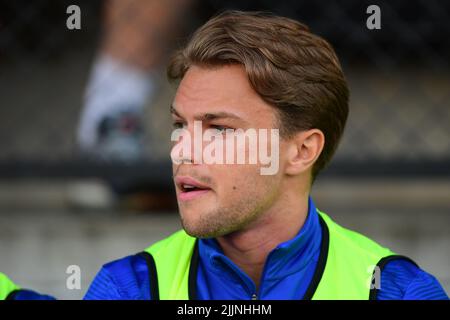 Julian Larsson von Nottingham Forest während des Vorsaison-Freundschaftsspiel zwischen Notts County und Nottingham Forest in Meadow Lane, Nottingham am Dienstag, den 26.. Juli 2022. (Kredit: Jon Hobley | MI News) Kredit: MI Nachrichten & Sport /Alamy Live News Stockfoto