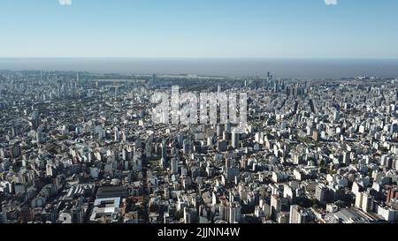 Allgemeine Luftaufnahme mit einer Drohne der Stadt Buenos Aires Stockfoto