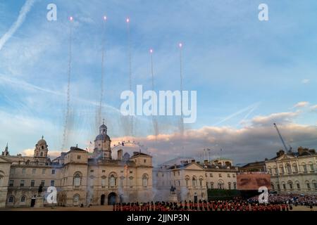 Ein militärisches Musical-Spektakel - The Queen and the Commonwealth, Horse Guards Parade, London, Großbritannien Stockfoto