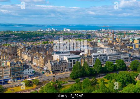 Neustadt-Luftaufnahme auf der Princes Street in der Frederick Street vom Edinburgh Castle in der Altstadt Edinburgh, Schottland, Großbritannien. New Town Edinburgh ist ein UNESCO W Stockfoto