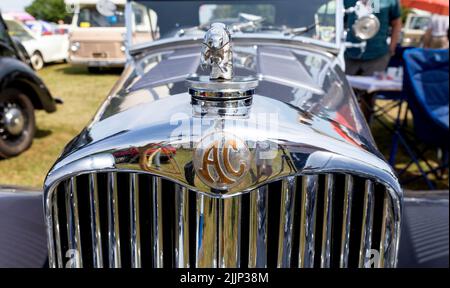 Ein 1939 AC 16/90 Classic Car auf der Appledore Classic Car Show Kent Stockfoto