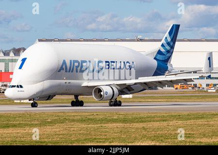 Airbus Beluga, Airbus A300B4-608ST (F-GSTA, 655) nähert sich dem Flughafen Finkenwerder, XFW, EDHI Stockfoto