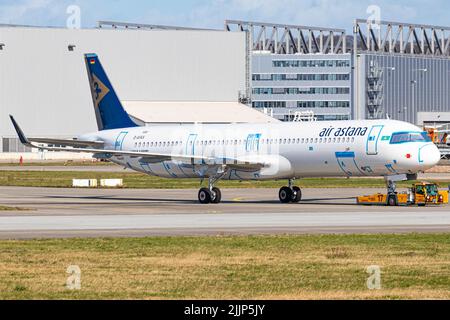 Air Astana Airbus A321-271NX (D-AYAX, 9080) Flughafen Hamburg-Finkenwerder, XFW, EDHI Stockfoto